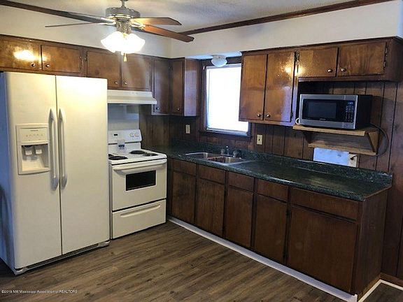2nd image of 8132 Ashbrook Dr
