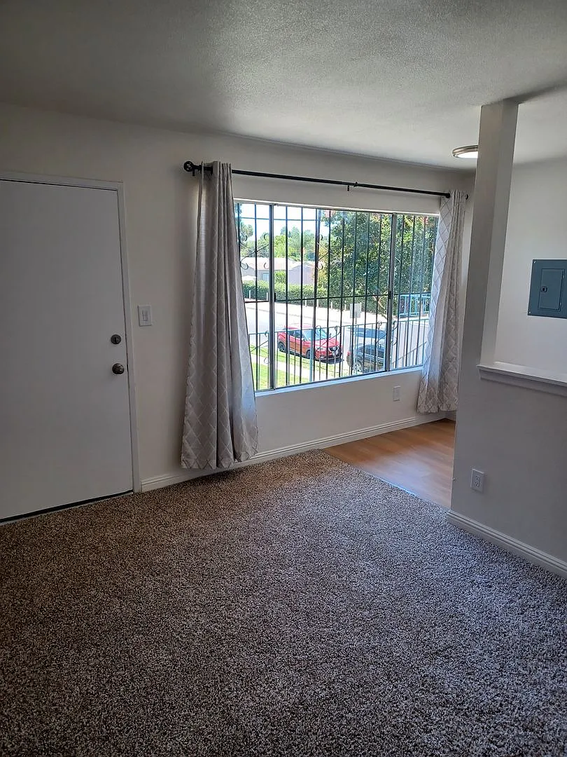 12511 Morningside Ave — Photo 3