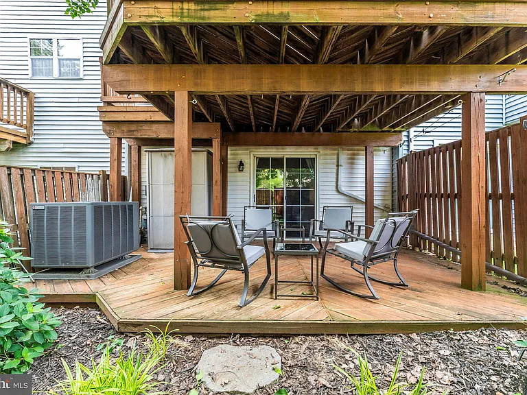 7115 Oberlin Cir — Photo 41