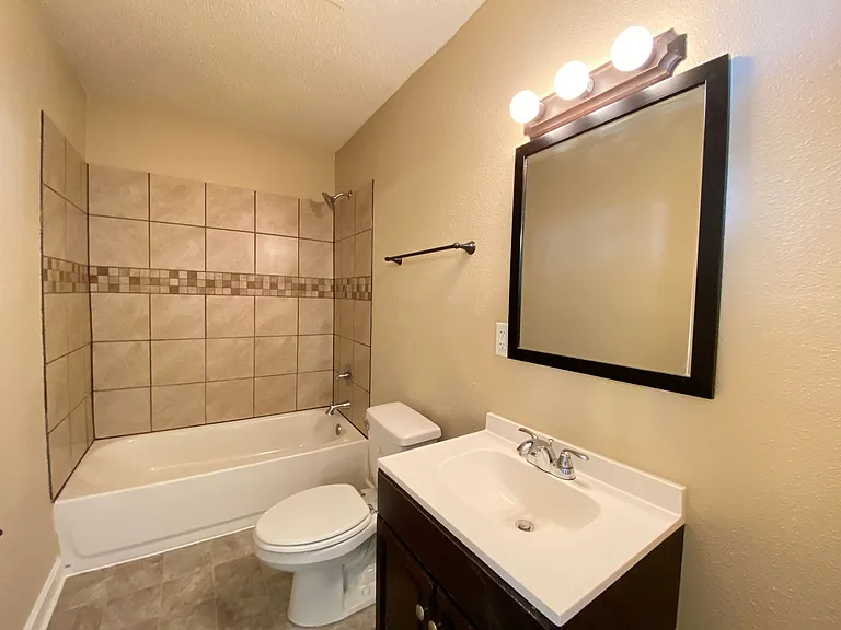 3602 W 13th St — Photo 7