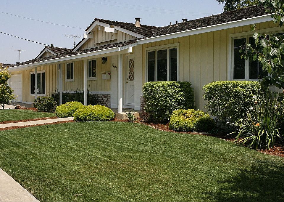 Front View from corner 