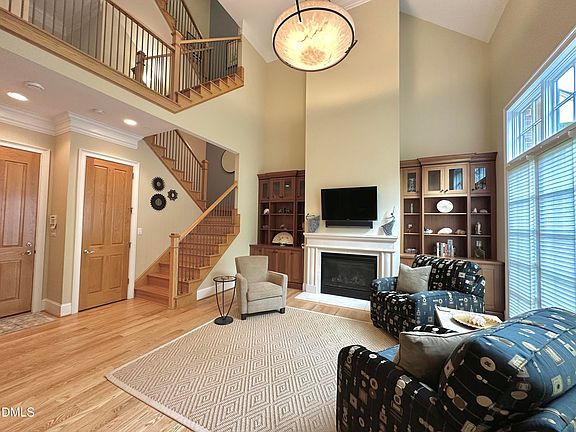 3rd image of 208 Old Franklin Grove Dr