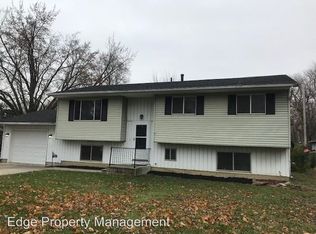 769 Roberts St, Sheffield Lake, OH