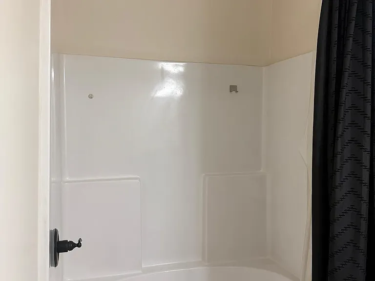 Huge tub!