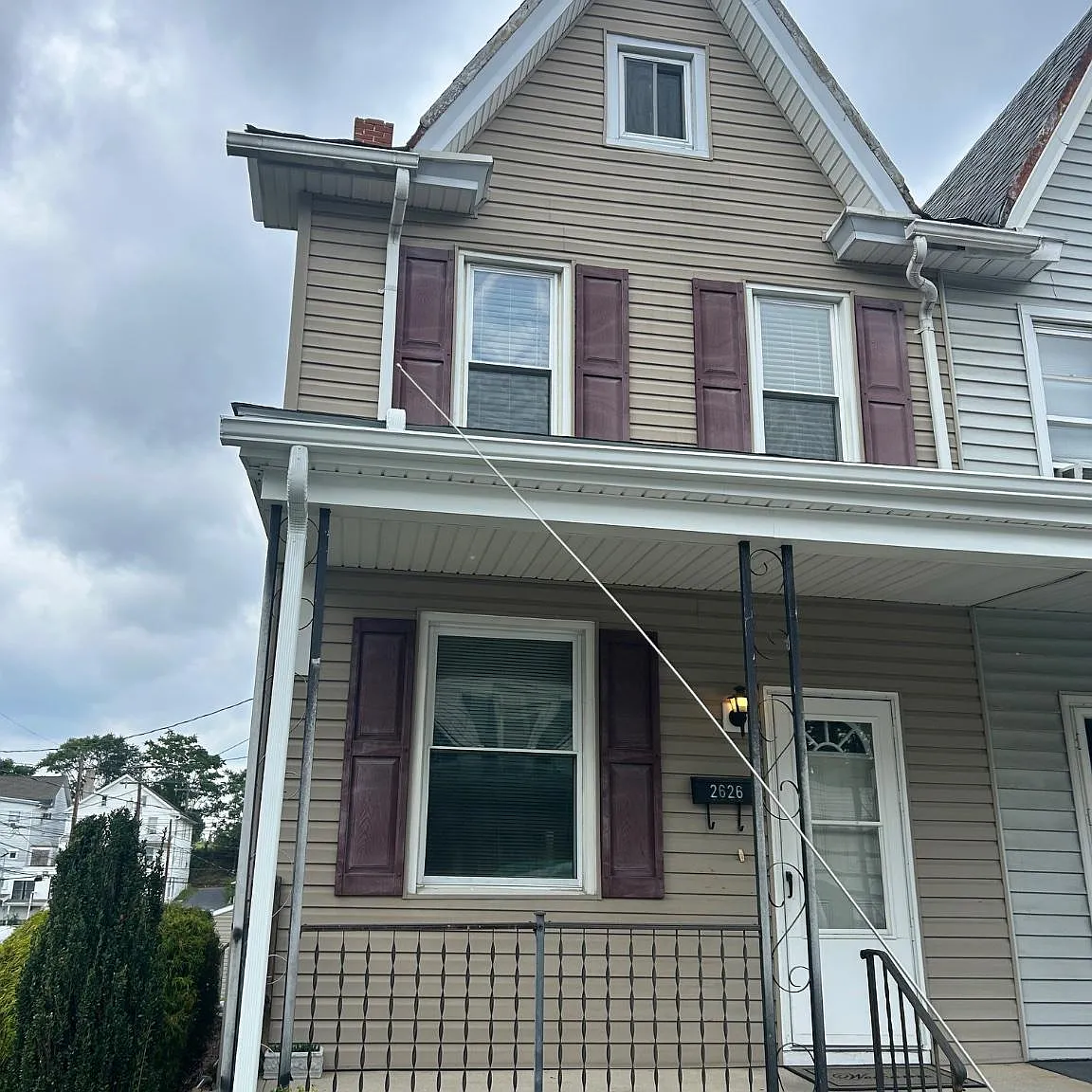 3 bed, 1.0 bath, 1509 sqft, $1,650 — Photo 1