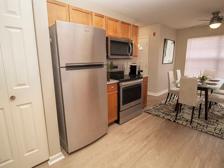 The Pointe at Canton — Photo 52