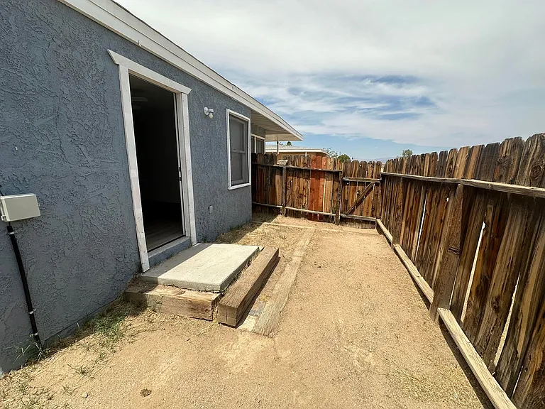 421 S Richmond Rd — Photo 12