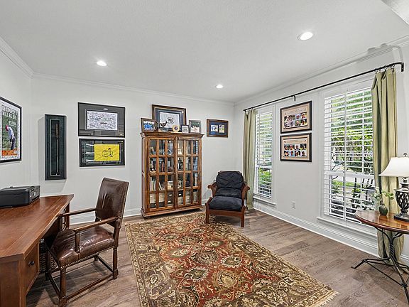 4th image of 1726 Chestnut Grove Ln