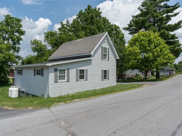 15243 Factory St, Chaumont, NY 13622