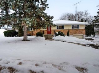 300 Old Quarry Rd, Kingston, ON K7M 3K9