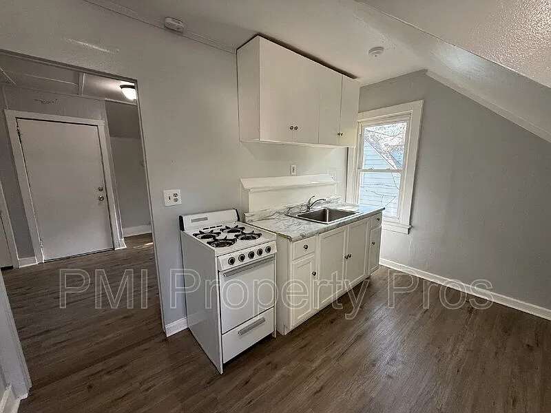 1 bed, 1.0 bath, $850 — Photo 1
