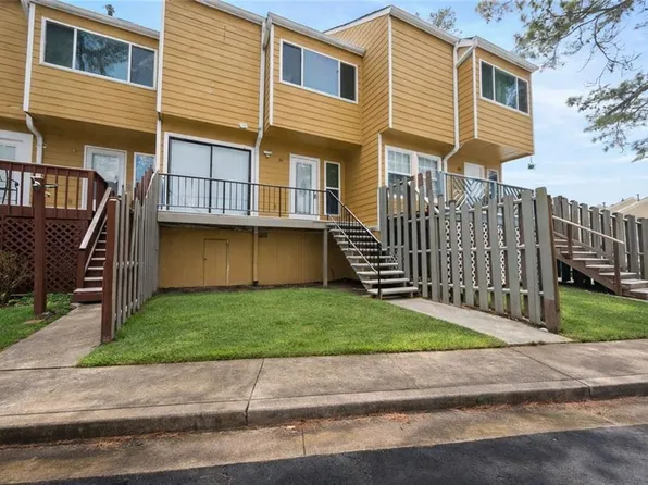 61 Sandalwood Cir, Lawrenceville, GA 30046