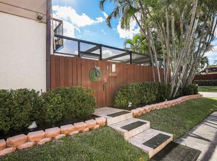 4304 S Landar Dr, Lake Worth, FL 33463