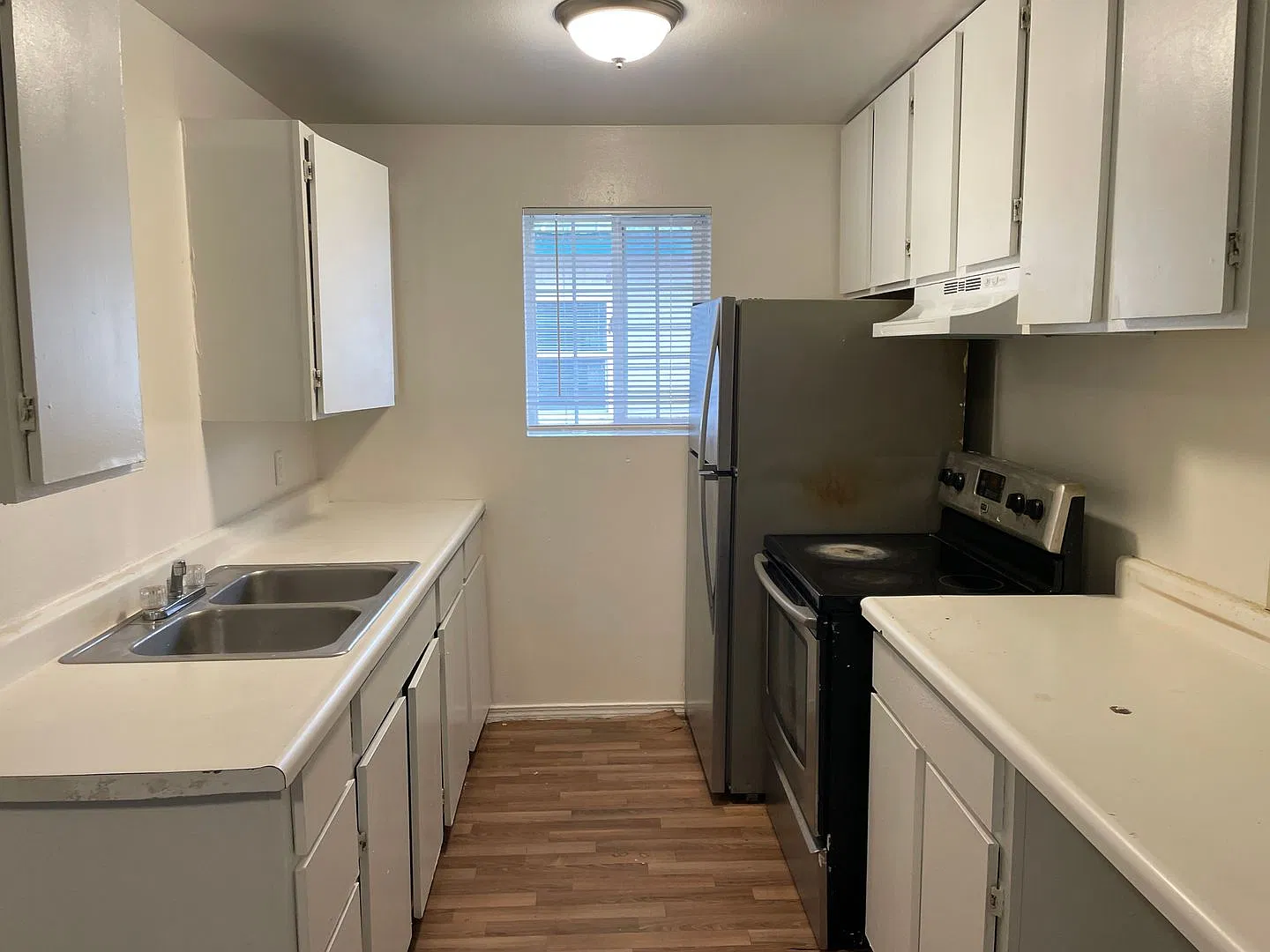 212 14th Ave SW — Photo 3