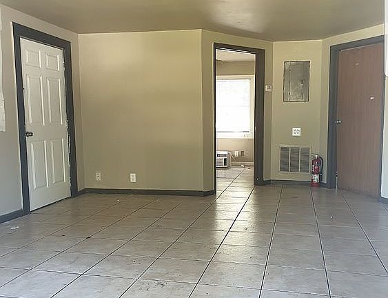 White House 2 rooms