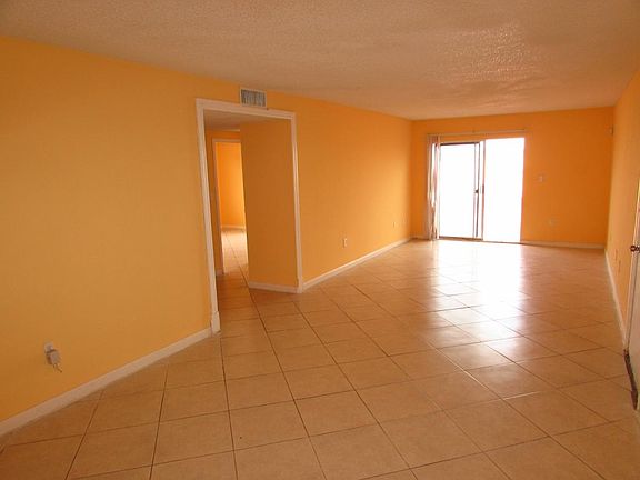2nd image of 5100 SW 41st St #Penthouse 3