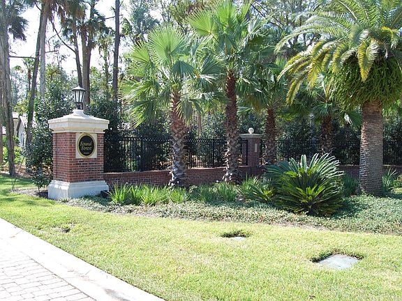 3rd image of 125 Deer Estates Ln