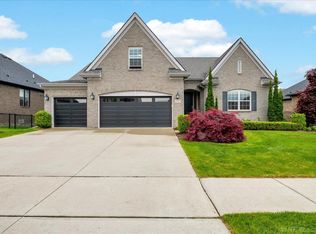 21972 Majestic Dr, Macomb, MI 48044