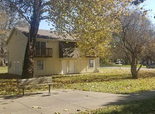 328 Kickapoo St APT A, Leavenworth, KS 66048