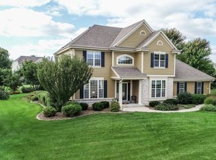W243N5687 Quail Run Ln, Sussex, WI 53089