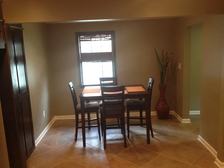 716 N Taylor St — Photo 12