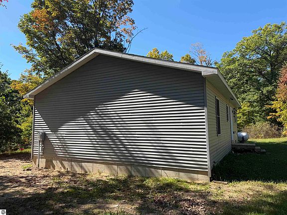 4th image of 3401 N Hilbrand Rd
