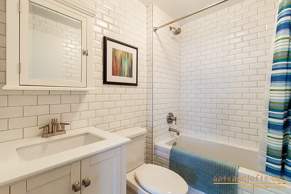 Sold by aptsandlofts.com | media 14