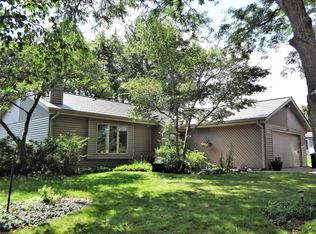 4121 W Granada St, Greenfield, WI 53221