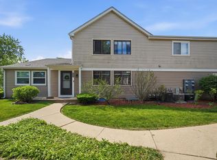 2081 N Ginger Cir, Palatine, IL 60074