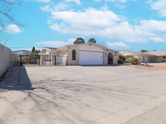 2nd image of 1305 Vista De Oro Dr
