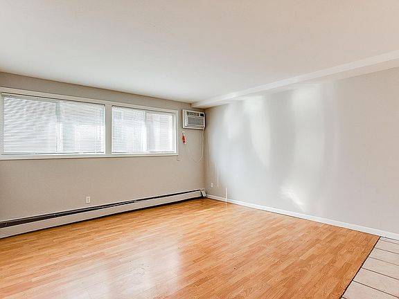 4th image of 3033 Grand Ave S #1B---1B