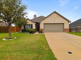 240 Glenview Dr, Aubrey, TX 76227