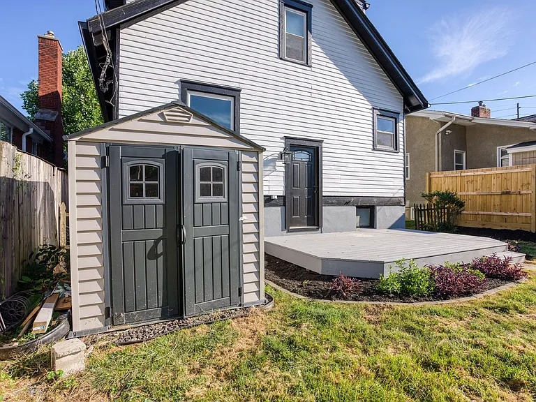2103 Wrocklage Ave — Photo 40