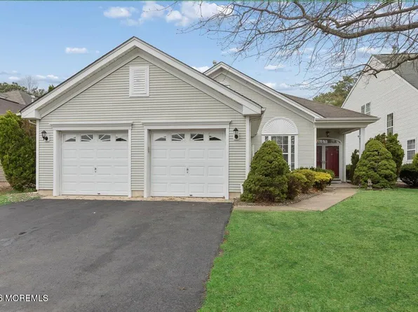 54 Silverside Road, Lakewood, NJ 08701