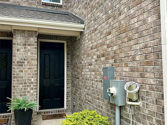 2nd image of 1316 Hill Country Pl