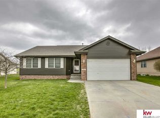 12215 S 217th Ave, Gretna, NE 68028