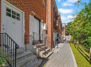 90 Mount Kemble Ave APT 11, Morristown, NJ 07960