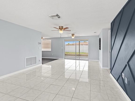 4th image of 1740 Dartmouth Dr