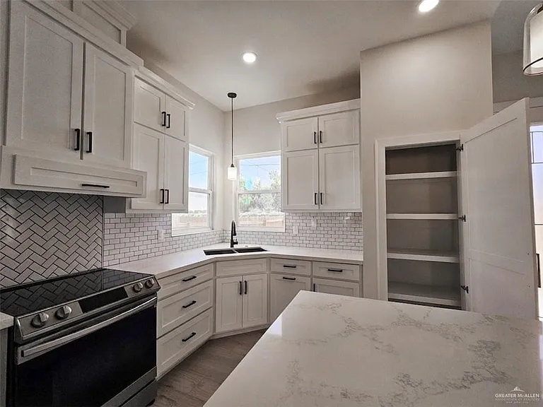 532 Freedom Way — Photo 7
