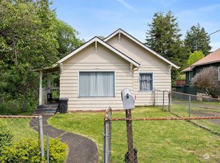 703 Fowler St, Raymond, WA 98577