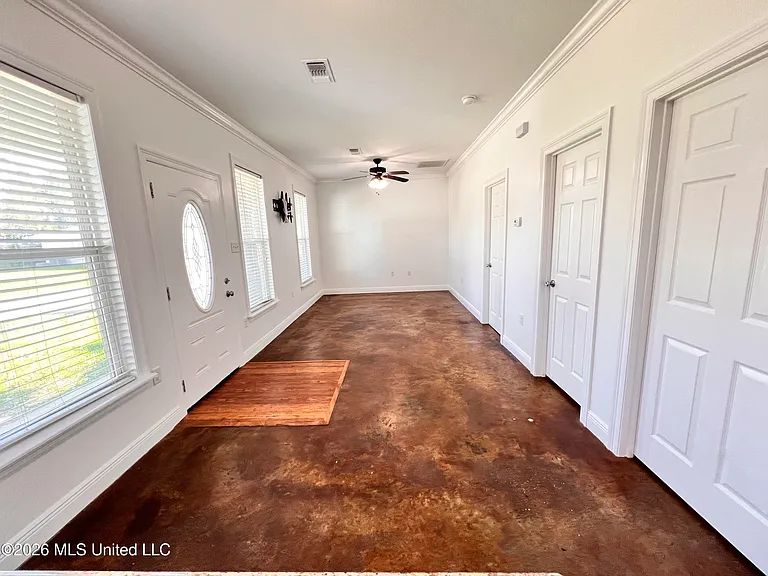 416 State St — Photo 11