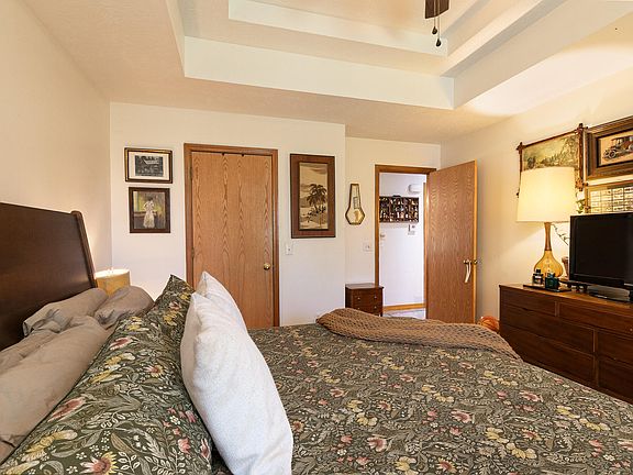 4th image of 5435 S Jefferson Avenue