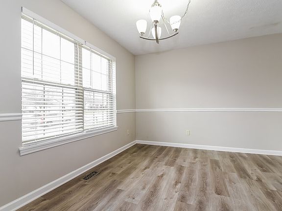 5th image of 5957 Oakcrest Dr