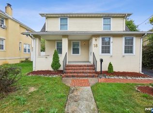 18 Carlisle St, Bergenfield, NJ 07621