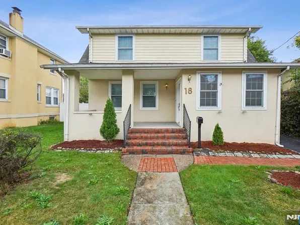18 Carlisle St, Bergenfield, NJ 07621