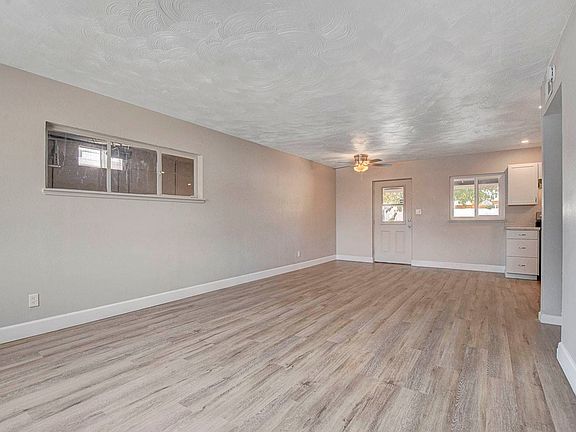 5th image of 4916 Apawana Ln