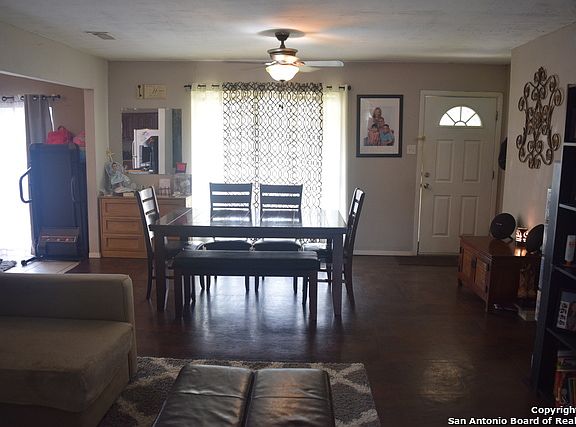 5th image of 1502 Betty St