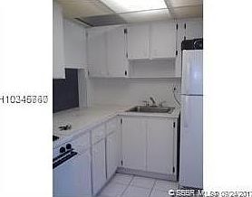 4th image of 505 NW 177th St APT 127