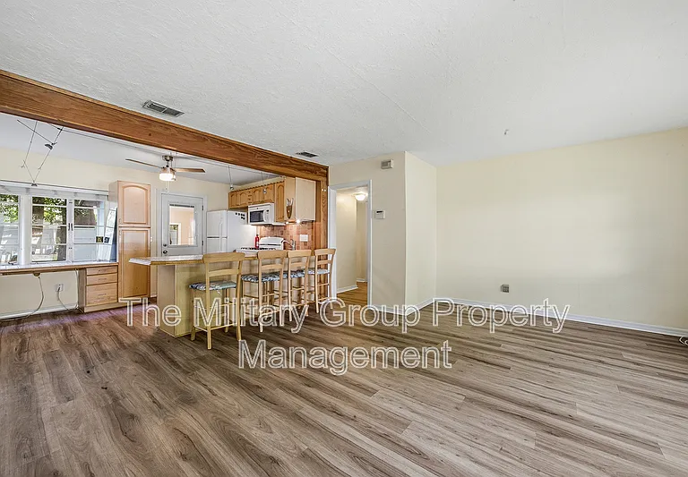 2115 Minerva Ave — Photo 7