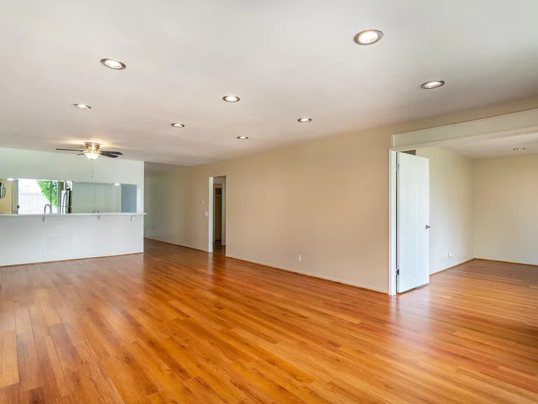 Canyon Villas — Photo 10